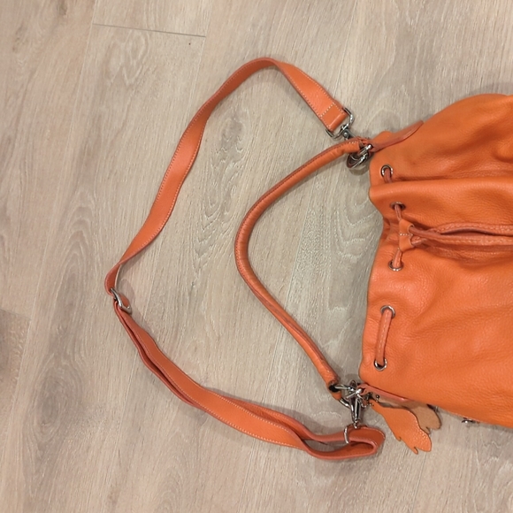 Roots Orange Leather Bucket Bag - Picture 4 of 11